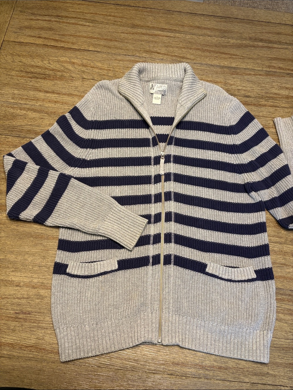 Lucky Knitwear Striped Zip-Up Knit Cardigan in Light Gray & Navy